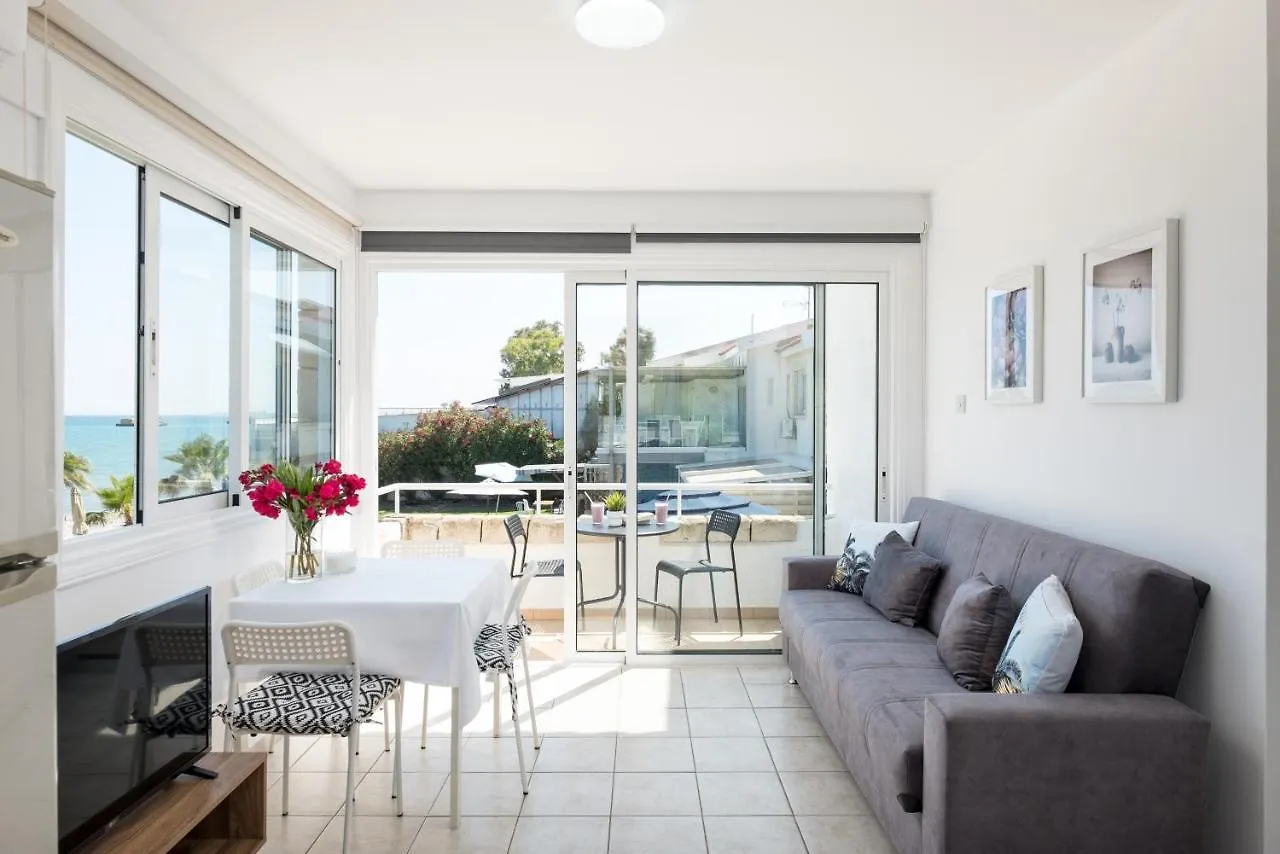Oceanview Apartment Larnaca 0*,